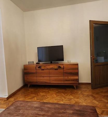 Gelahouse Aparthotel บาทูมิ ภายนอก รูปภาพ